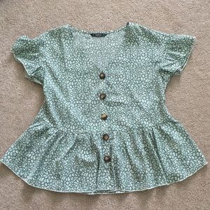 Shein Green/White Flare top with buttons - XSmall